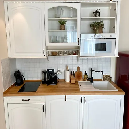 Audrey Hepburn Ii Location Cathedral View Air-conditioned *