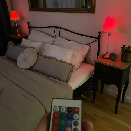 דירה Audrey Hepburn Ii Location Cathedral View Air-conditioned *