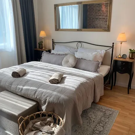 דירה Audrey Hepburn Ii Location Cathedral View Air-conditioned